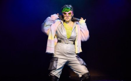 ‘B*tchcraft’ recounts the birth of a queer feminist indie rockstar