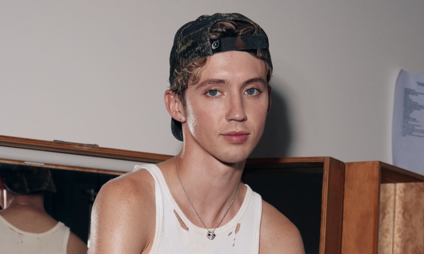 Troye Sivan and His Tour Dancers Play ‘Tap or Block’ in New Grindr Campaign