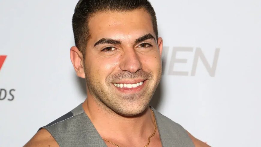 How LGBTQ Fans Online Are Grieving Passing of Adult Entertainment Star Damien Stone