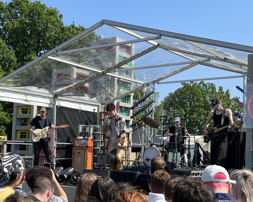 May LGBTQ music: Model/Actriz and Fielded