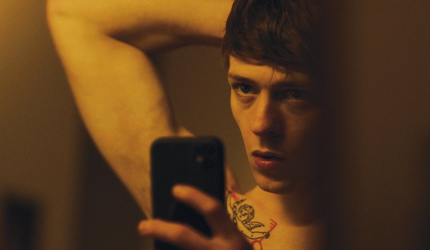 10 of the UK’s most popular gay and bi male OnlyFans creators