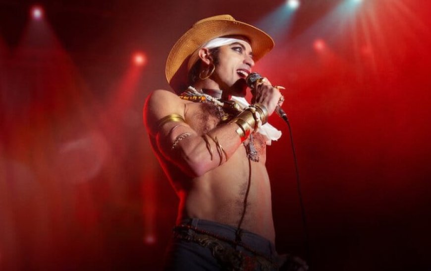 La cinebiografía del cantante brasileño Ney Matogrosso se estrena en Netflix