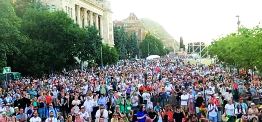 Budapest Pride Draws Record Crowd Of Over 100,000