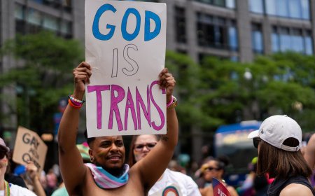 These Photos Capture The Glitter, Love, and Protest of NYC’s Pride March