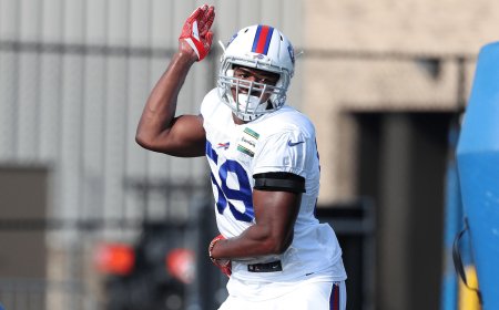 NFL player came out so he could hold his boyfriend’s hand in public