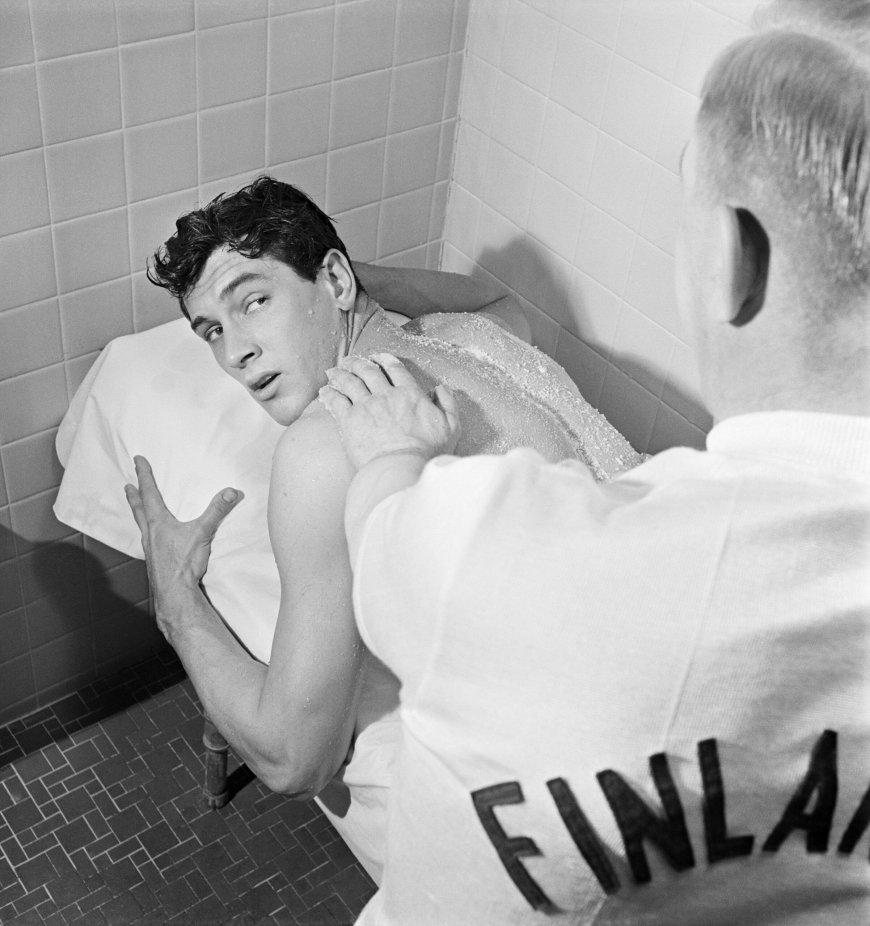 That time Rock Hudson cruised Tony Curtis at this historic bathhouse in Los Angeles