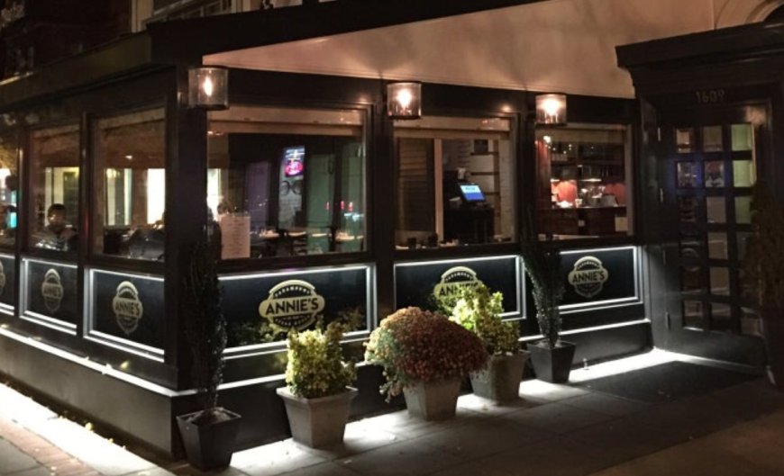 This famous gay steakhouse is where the powerbrokers hang out