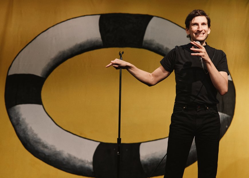 ‘Can I Be Frank?’: Solo show honors a comic queer pioneer