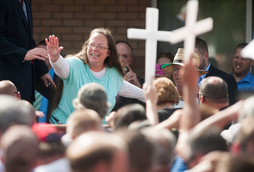 Thou Shalt Not Marry Gay Couples… But Kim Davis’ Four Husbands And Track Record Are Fine?