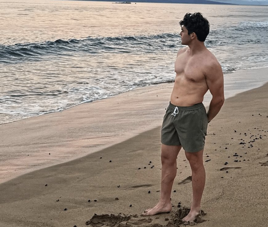 Gay ex-college football player’s coming-out video a lifeline for athletes