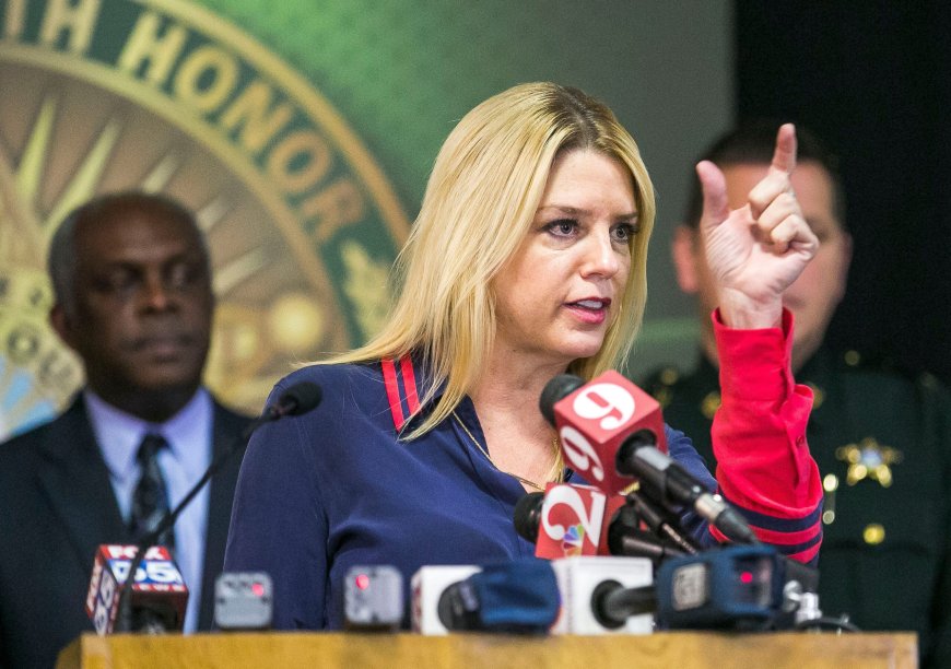 Pam Bondi somehow manages to unite the entire country against her with stunning display of stupidity