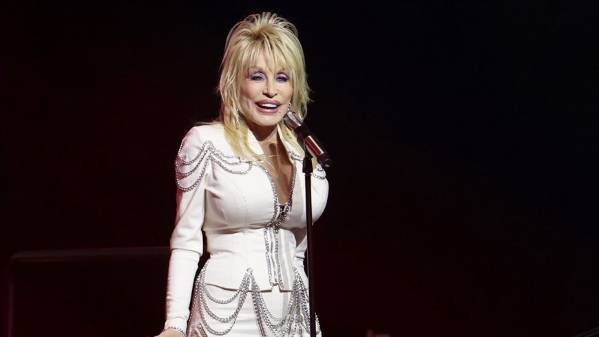 Dolly Parton Postpones Vegas Shows and Plans Return in 2026 After Medical Procedures