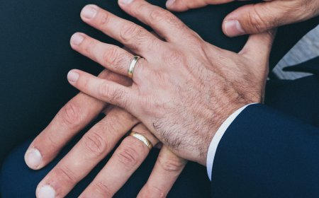 US Supreme Court to consider whether to hear same-sex marriage case in November