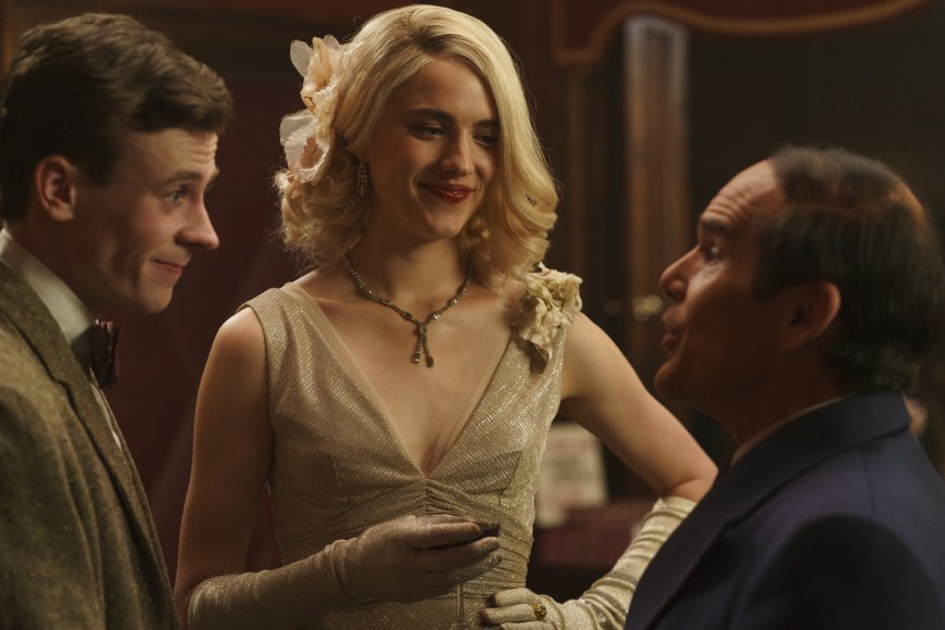 Ethan Hawke stars as fading lyricist in melancholic ‘Blue Moon’