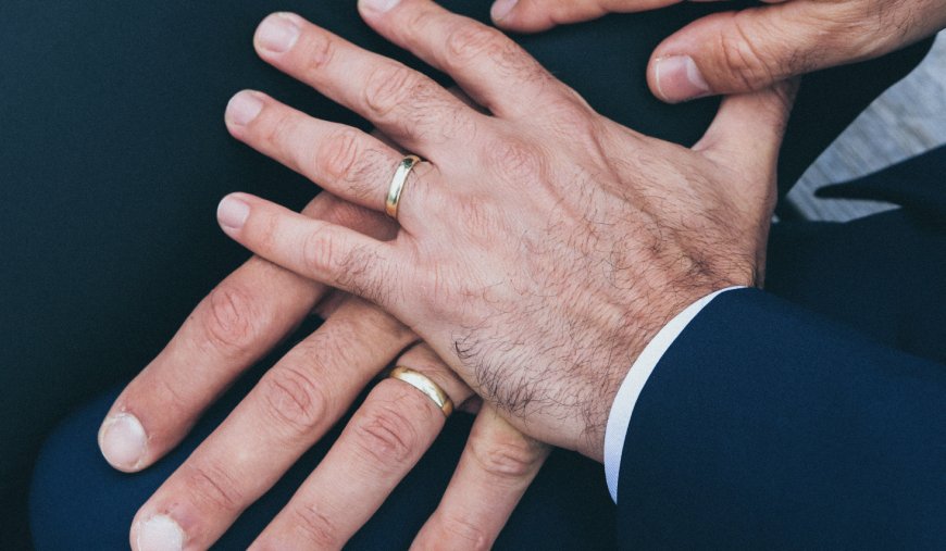 US Supreme Court to consider whether to hear same-sex marriage case in November