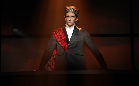 A powerful ‘Richard II’: Michael Urie brings insight, depth, and passion to Shakespeare