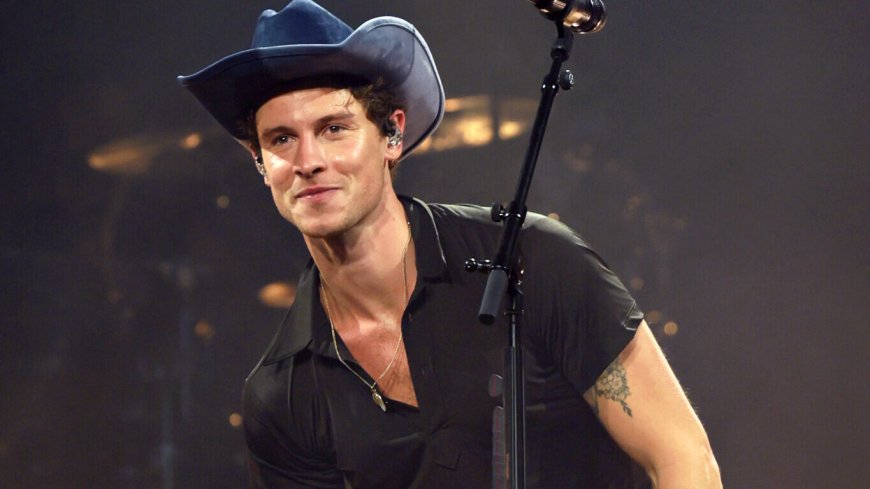 21 Photos of Shawn Mendes on Tour That’ll Leave You in Cupid’s Chokehold