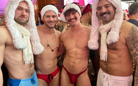 Check out the photos from Chicago’s Santa Speedo Run 2025