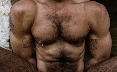 Men in the Ruins: 10 Striking Shots by Ahmad Naser