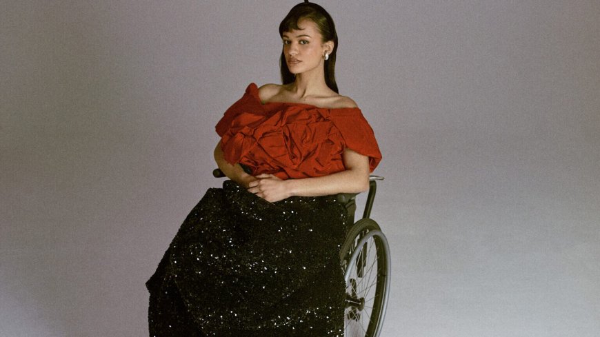 Marissa Bode Shares Hilarious Bi Coming Out Story to Family