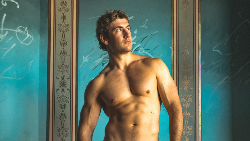 This Model Sculpted His Body After the Grecian Ideal
