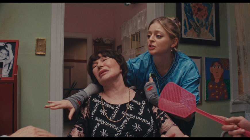 Affable satire ‘Idiotka’ coasts by on its charm