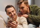 New study explores how Grindr impacts travel for gay couples