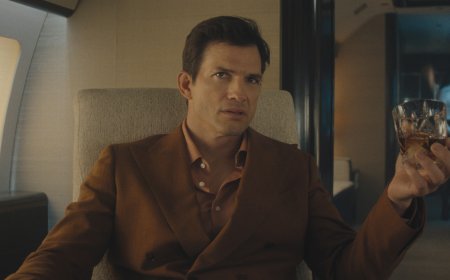 Ashton Kutcher Had a Hilarious Reaction to Fans Roasting His ‘The Beauty’ Character Online (Exclusive)