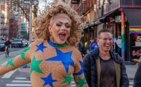 This Hell’s Kitchen walking tour is demystifying New York’s vibrant nightlife scene