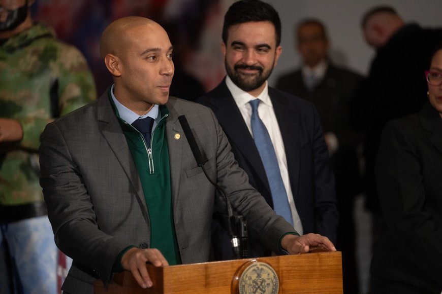 NYC renews deal to provide free condoms in fight against STIs