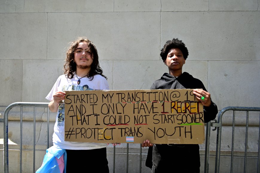 PHOTOS: Activists stand up for gender-affirming care at Washington Square Park