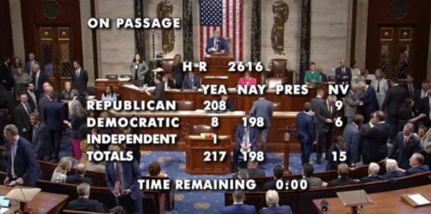 Eight Democrats Help Pass Bill To Out Trans Students