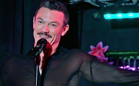Stonewall Inn Gives Back Initiative brings out the stars to begin Pride Month