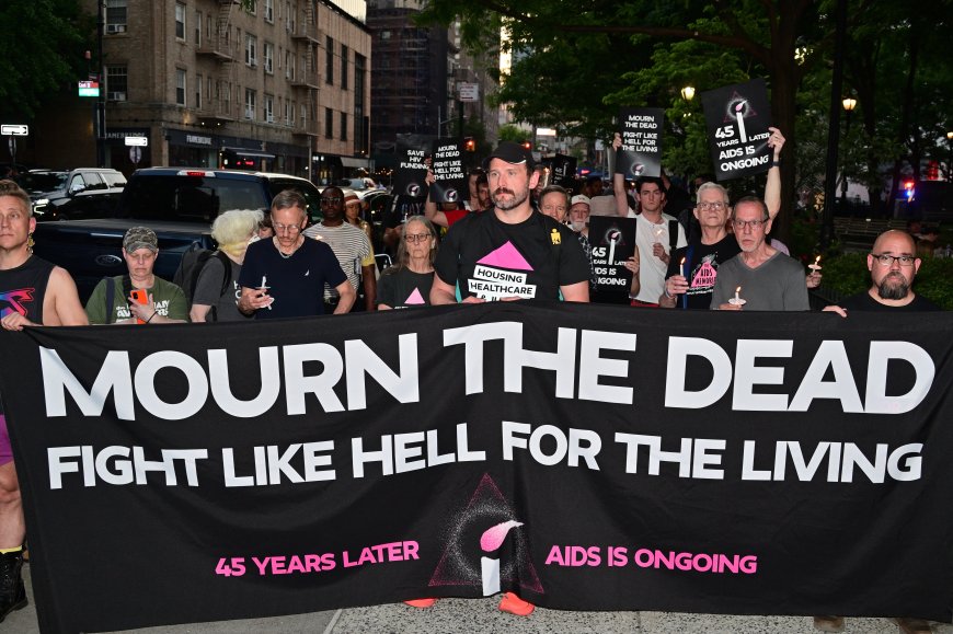 PHOTOS: NYC AIDS Memorial vigil marks 45 years since CDC’s first report on epidemic