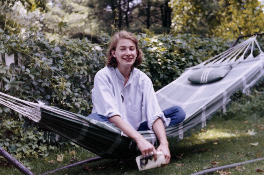 ‘Mary Oliver’ documentary tells the story of a lesbian poet through her aesthetic