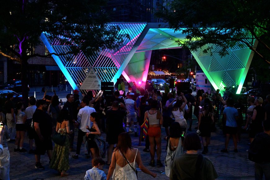 PHOTOS: Pride at the NYC AIDS Memorial