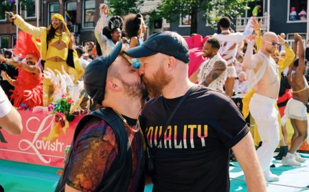 Canal Parade 2026 in Amsterdam: Queer Highlights from the WorldPride Stadium on Prinsengracht