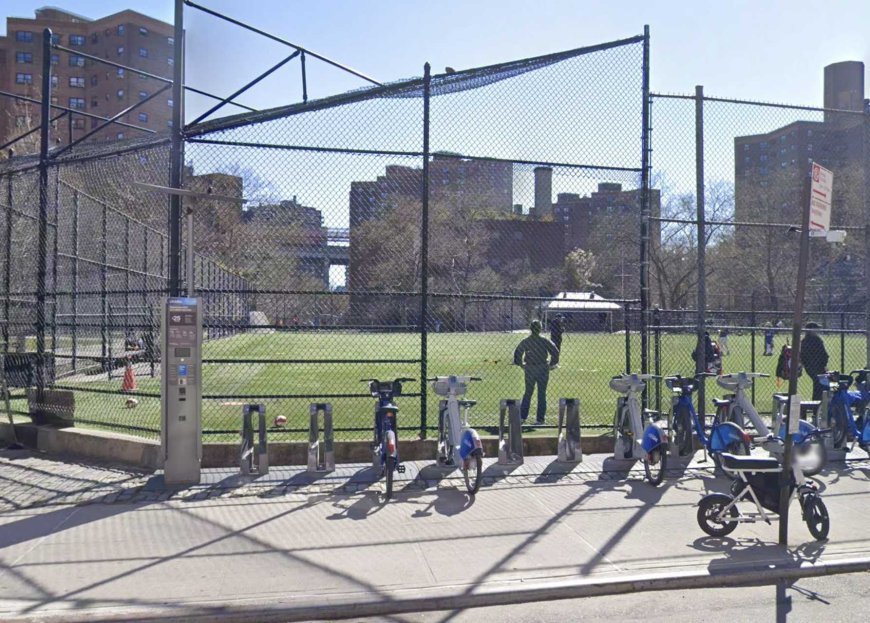 Brooklyn man charged with hate crimes for hitting boy with belt in anti-gay attack in Manhattan