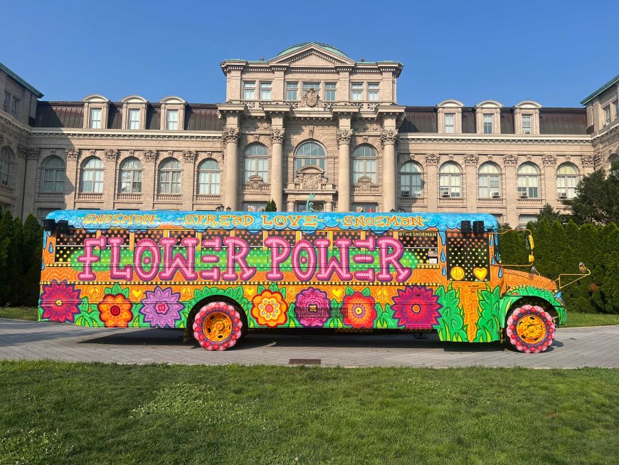 Give them their flowers: A hippie takeover at the New York Botanical Garden