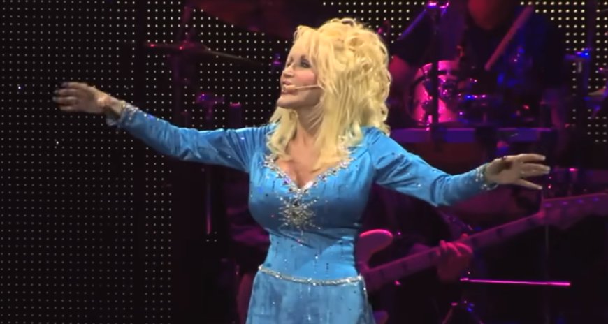 HRC Pays Tribute To “LGBTQ Advocate” Dolly Parton