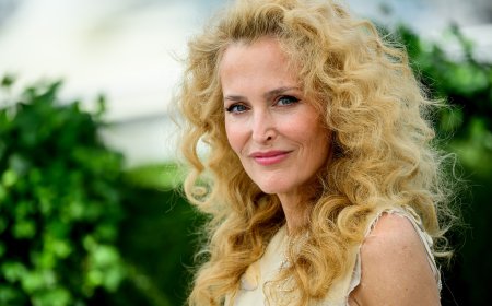 Gillian Anderson Says She Identifies as Pansexual