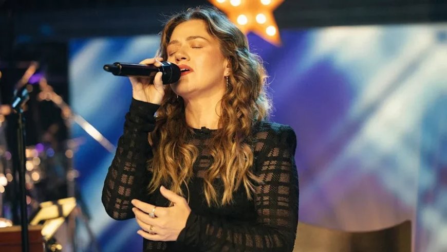 Inside Kelly Clarkson’s Final Talk Show Taping After 7 Seasons on the Air