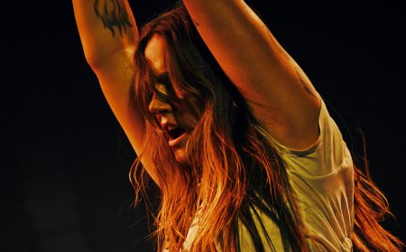 Tove Lo Brings ‘Estrus’ to Life at the Greek Theatre Before Taking Over Tinder’s LA Afterparty